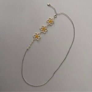 Handmade Beaded Daisy Necklace